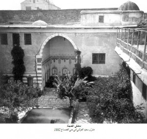 An old Damascene courtyard