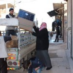 توزيع وسائل للتدفئة والإنارة على الطاقة الشمسية على الأهالي صورة من مشروع شلتر