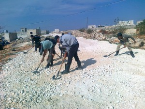 توفير فرص عمل للشباب ضمن المشاريع الإنمائية تصوير أحمد الخطيب