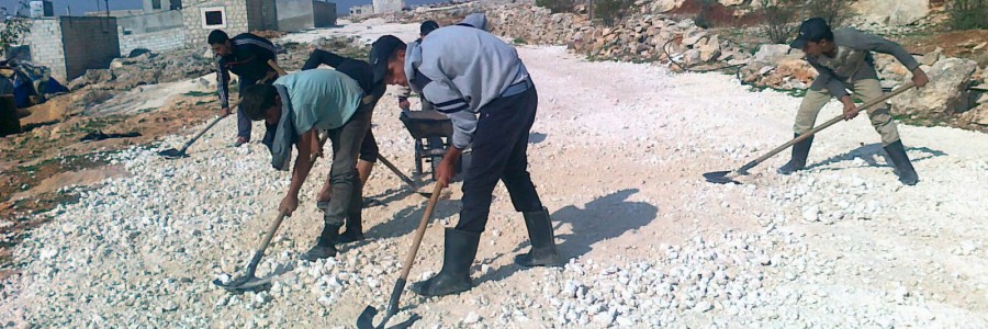 توفير فرص عمل للشباب ضمن المشاريع الإنمائية تصوير أحمد الخطيب