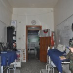 أمرأة في النقطة الطبية في حي صلاح الدين في حلب. تصوير براء الحلبي