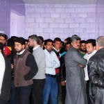 الأساتذة بانتظار المسابقة في إدلب. تصوير مصطفى الجلال